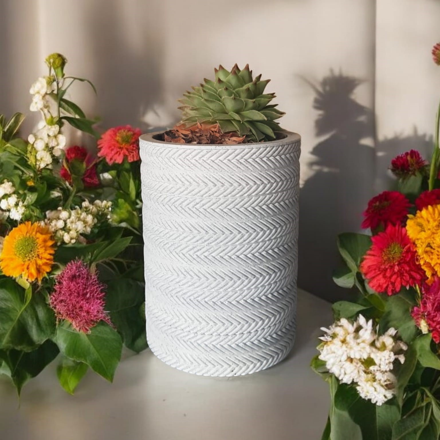 Belt Weave Planter With Hidden Drip Tray